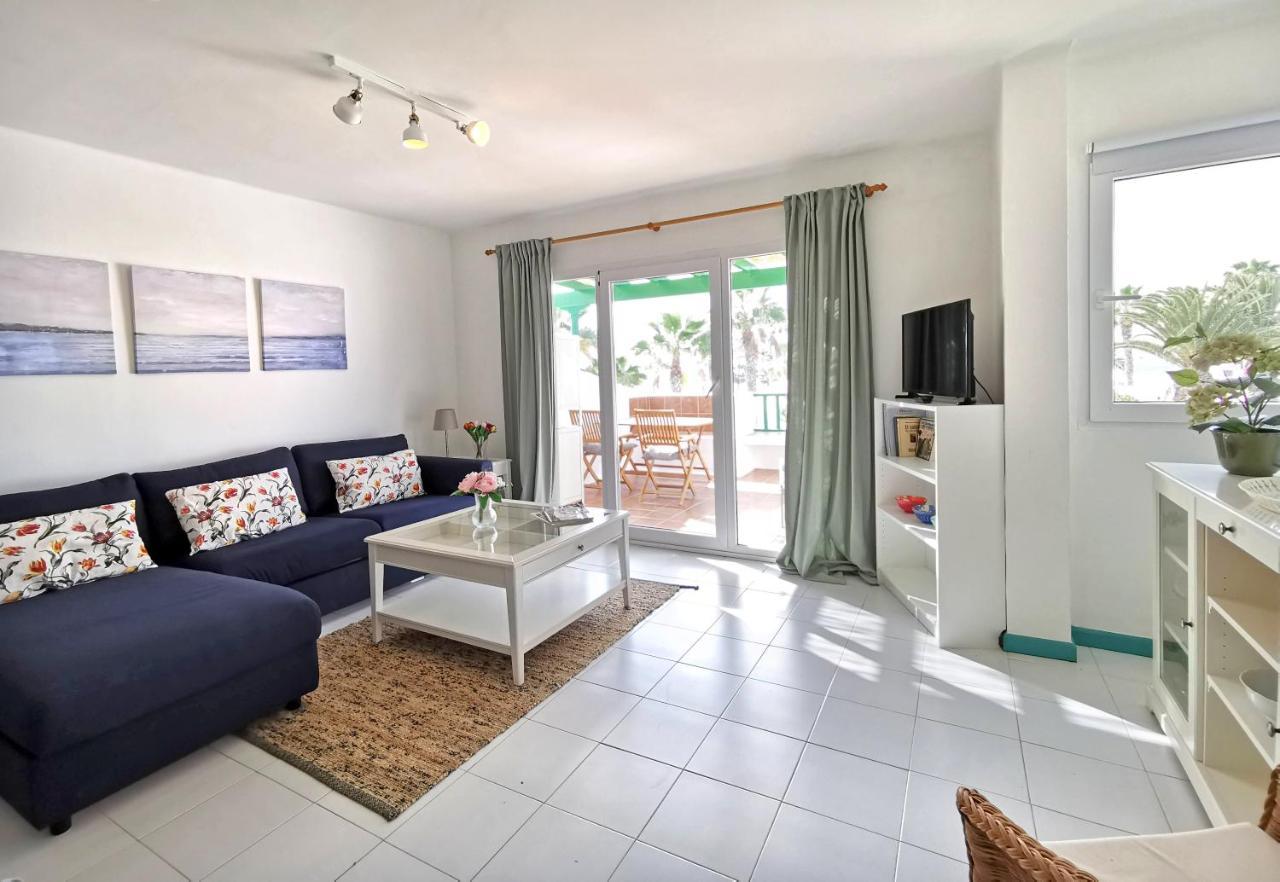 Calypso, Apartamento Completo Con Vistas Al Mar Y A La Piscina En Costa Teguise Bagian luar foto